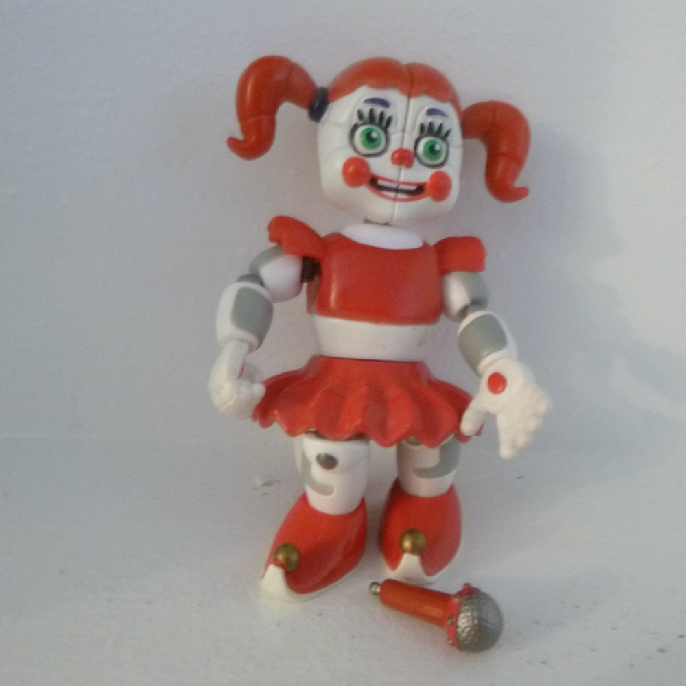 FNAF BABY FIGURE